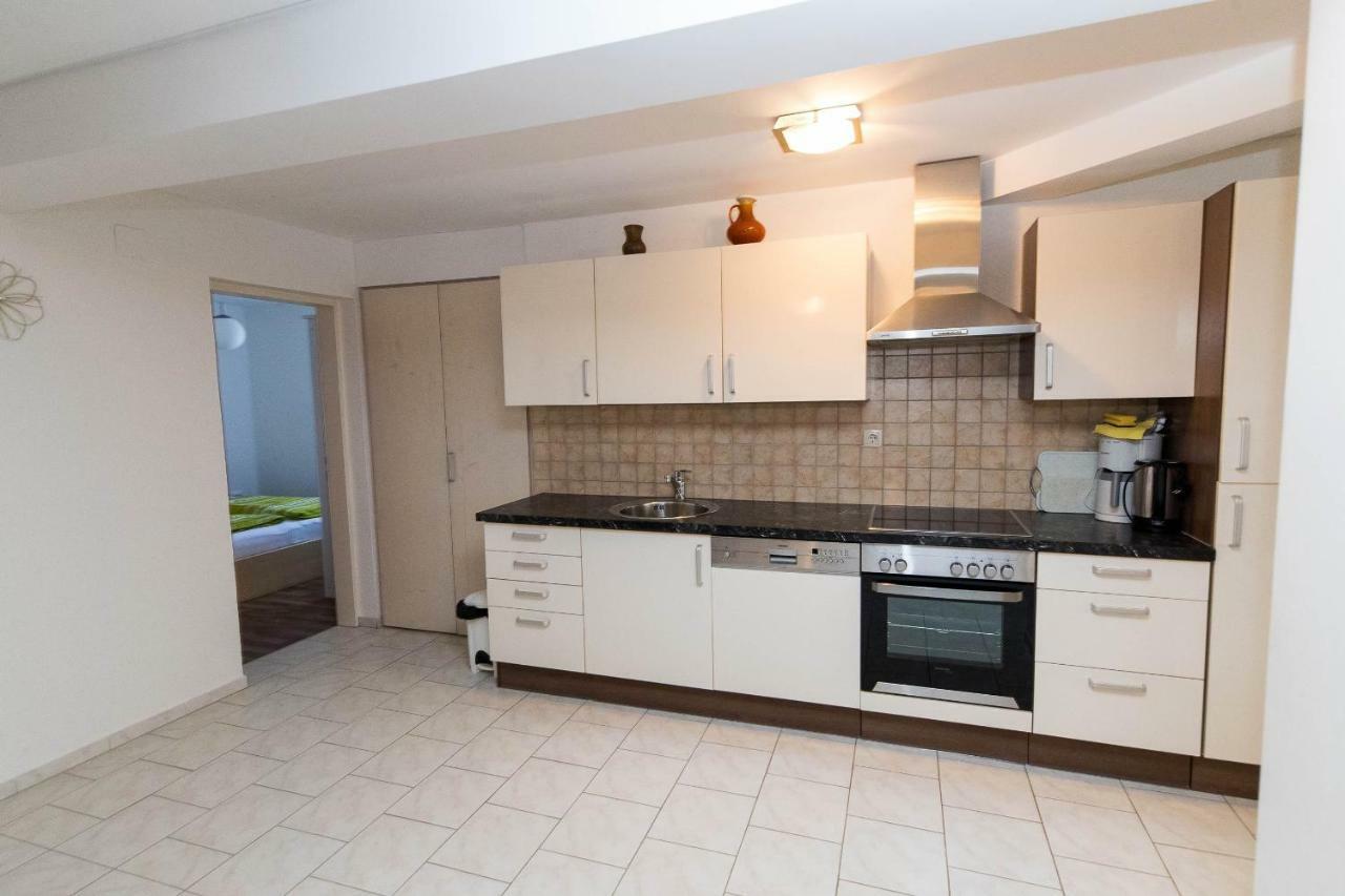 Moderne Souterrainwohnung ツリクヴェニツァ エクステリア 写真